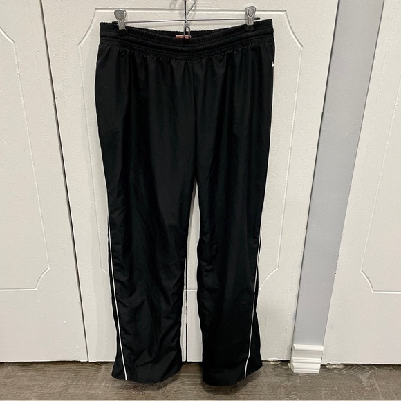 Nike Vintage Black Nylon Pants - Picture 1 of 12